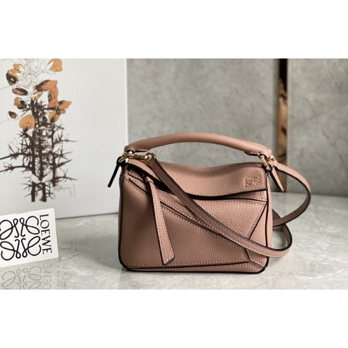 Loewe Mini Puzzle bag in Pink soft grained calfskin