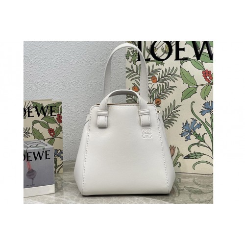 Loewe Hammock Nugget bag in White nappa calfskin