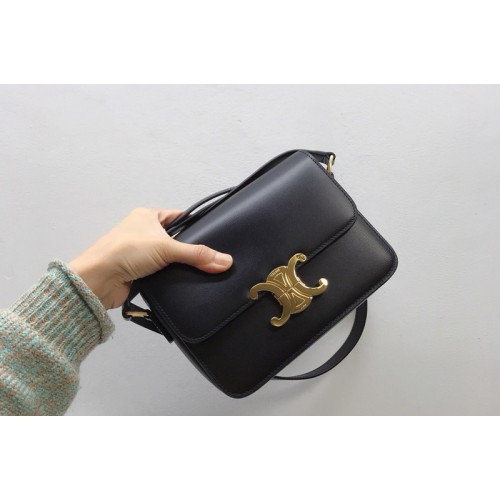 Celine Teen triomphe bag in Black shiny calfskin Celine Teen triomphe bag in Black shiny calfskin