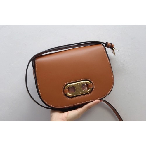 Celine medium maillon triomphe Bag in Tan natural calfskin Leather