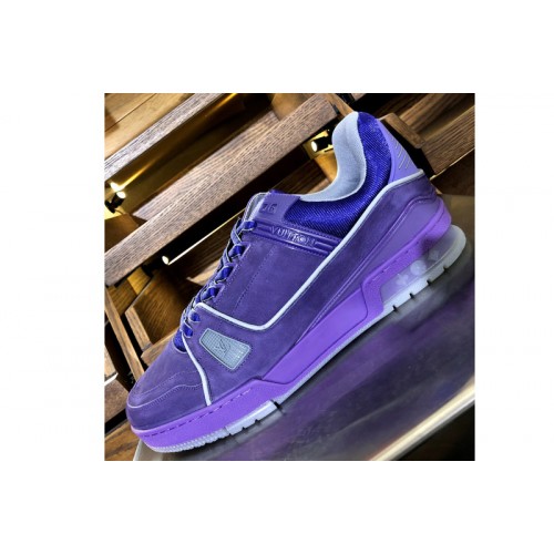 Louis Vuitton 1A5PYF Trainer sneaker in Purple Monogram-embossed calf leather