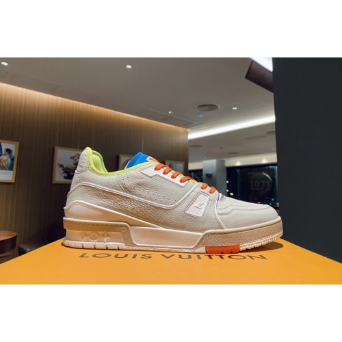 Louis Vuitton 1A8W9W Trainer sneaker in Gray Calf leather