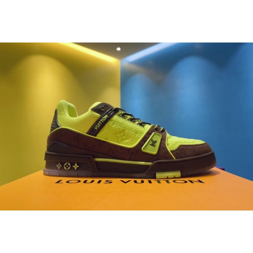 Louis Vuitton 1A8Z6G Trainer sneaker in Yellow Monogram-embossed nubuck calf leather and textile Louis Vuitton 1A8Z6G Trainer sneaker in Yellow Monogram-embossed nubuck calf leather and textile
