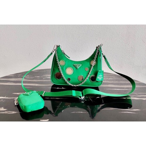 Prada 1BH204 Re-Edition 2005 nylon shoulder bag in Green Nylon Prada 1BH204 Re-Edition 2005 nylon shoulder bag in Green Nylon