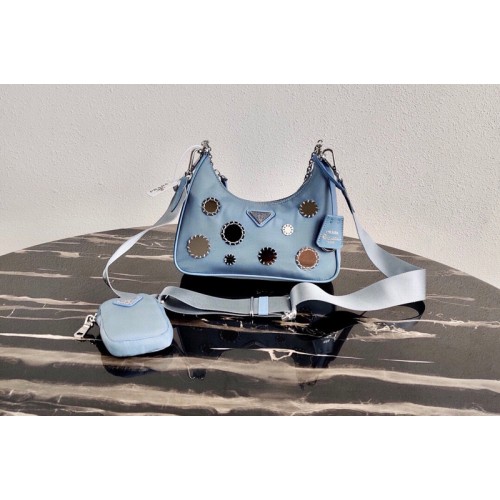 Prada 1BH204 Re-Edition 2005 nylon shoulder bag in Light Blue Nylon