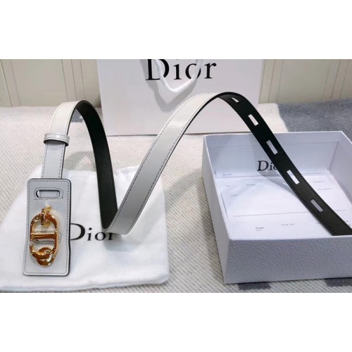 Dior 30 Montaigne lambskin belt With Gold CD buckle in White lambskin Leather Dior 30 Montaigne lambskin belt With Gold CD buckle in White lambskin Leather