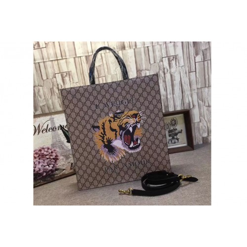 Gucci Tiger Print Soft Supreme Tote bag
