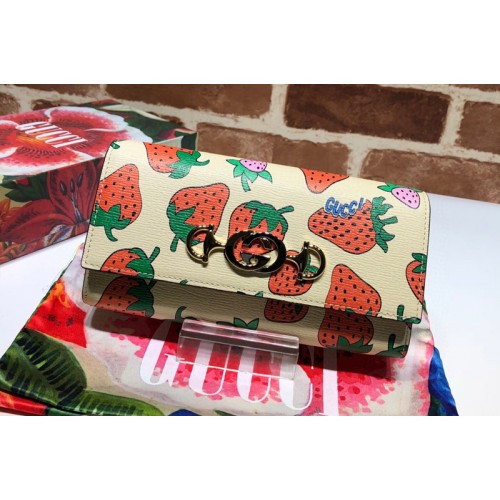 Gucci Zumi grainy leather continental wallet With Strawberry in Grainy leather Gucci Zumi grainy leather continental wallet With Strawberry in Grainy leather