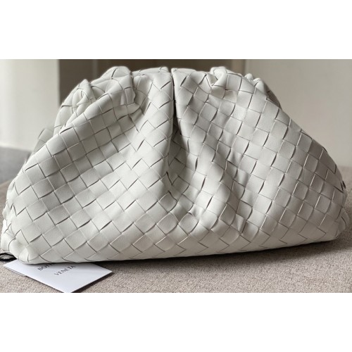 Bottega Veneta pouch bag Soft voluminous clutch in White woven leather Bottega Veneta pouch bag Soft voluminous clutch in White woven leather