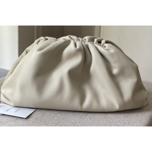 Bottega Veneta pouch bag Soft oversize clutch in White Nappa leather Bottega Veneta pouch bag Soft oversize clutch in White Nappa leather