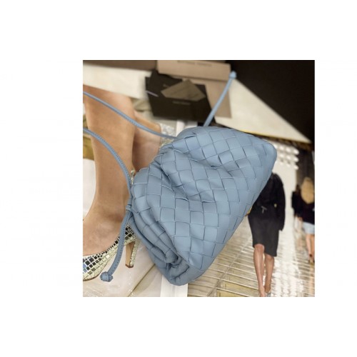 Bottega Veneta Mini Pouch in Blue Nappa leather Bottega Veneta Mini Pouch in Blue Nappa leather
