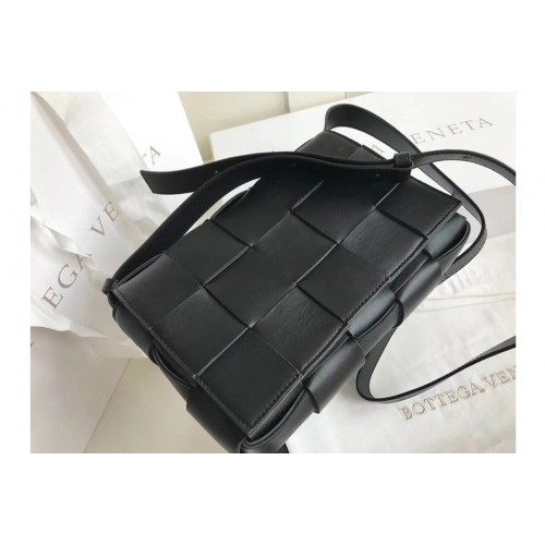 Bottega Veneta BV Cassette Crossbody bag In Black Lambskin Leather