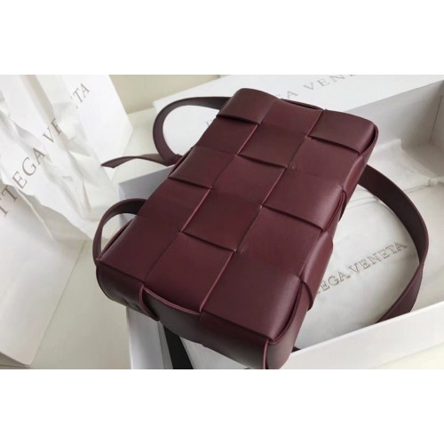 Bottega Veneta BV Cassette Crossbody bag In Burgunday Lambskin Leather