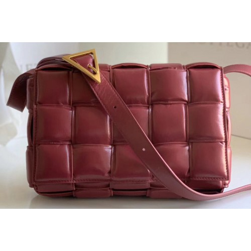 Bottega Veneta padded cassette bag in Burgundy Lambskin Leather