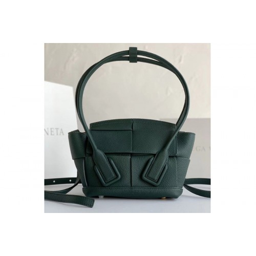 Bottega Veneta BV Mini Arco Top-handle Bag In Green Calfskin Leather