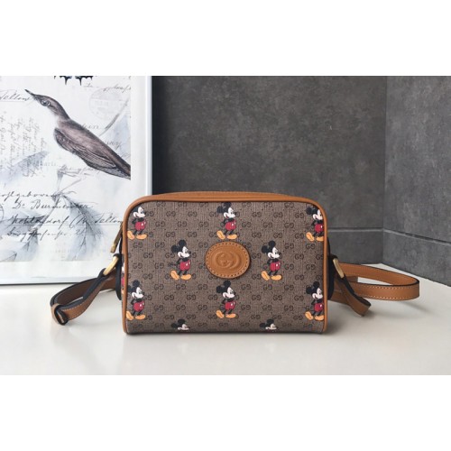 Gucci Disney x Gucci shoulder bag in Beige ebony mini Supreme canvas