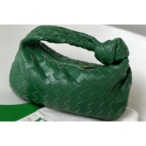 Bottega Veneta Mini Jodie Rounded hobo bag in Green Intrecciato leather Bottega Veneta Mini Jodie Rounded hobo bag in Green Intrecciato leather