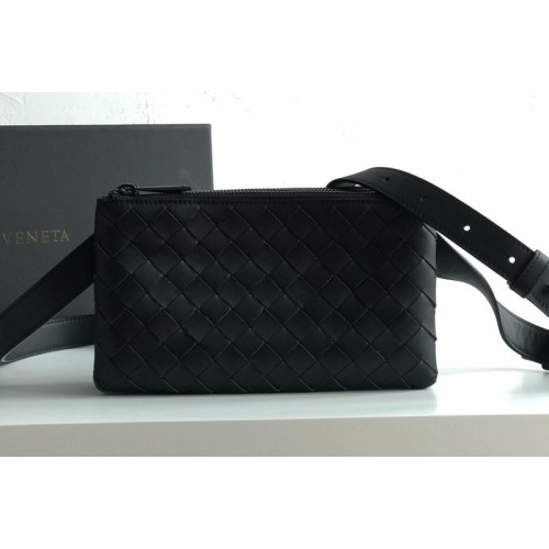 Bottega Veneta BV Mini messenger bag In Black classic woven nappa leather