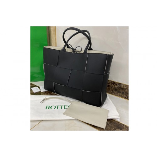 Bottega Veneta Arco Tote Bag in Black Nappa leather Bottega Veneta Arco Tote Bag in Black Nappa leather