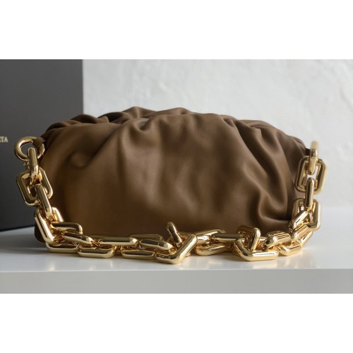 Bottega Veneta BV The Chain Pouch Shoulder bag in Brown Calfskin Leather