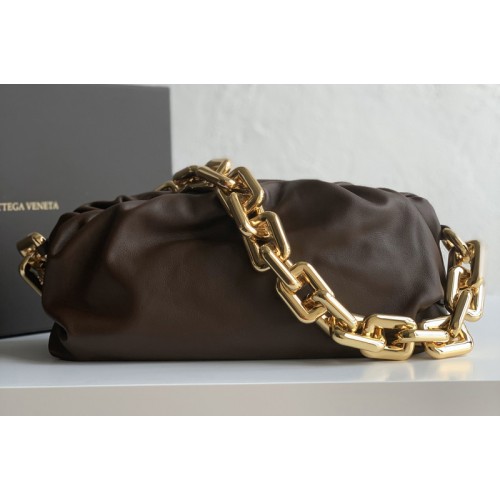 Bottega Veneta BV The Chain Pouch Shoulder bag in Coffee Calfskin Leather