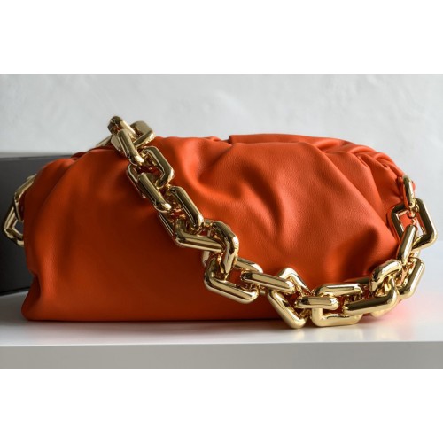 Bottega Veneta BV The Chain Pouch Shoulder bag in Orange Calfskin Leather