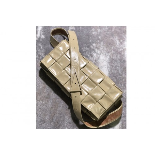 Bottega Veneta Crossbody bag in Tapioca Calfskin leather Bottega Veneta Crossbody bag in Tapioca Calfskin leather