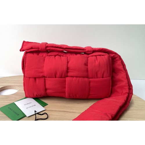 Bottega Veneta Padded tech cassette cross-body bag in Red nylon