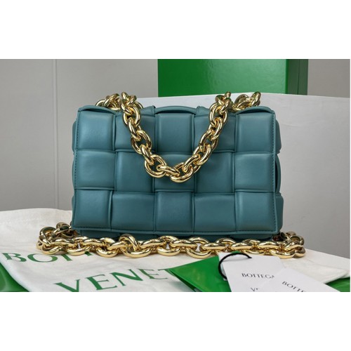 Bottega Veneta The Chain Cassette bag in maxi Blue Intrecciato Nappa leather With Gold Chain Bottega Veneta The Chain Cassette bag in maxi Blue Intrecciato Nappa leather With Gold Chain