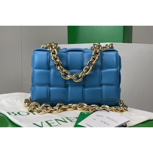 Bottega Veneta The Chain Cassette bag in maxi Blue Intrecciato Nappa leather With Gold Chain