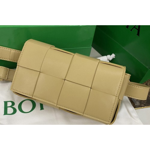 Bottega Veneta Cassette belt bag in Butter Intrecciato Nappa leather