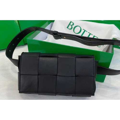 Bottega Veneta Cassette belt bag in Black Intrecciato Nappa leather