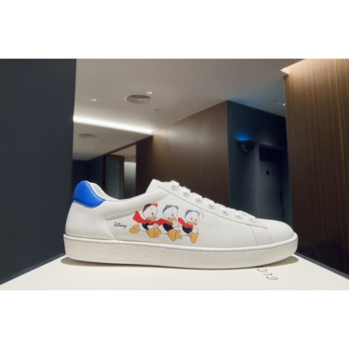 Gucci Mens Disney x Gucci Donald Duck Ace sneaker in White leather