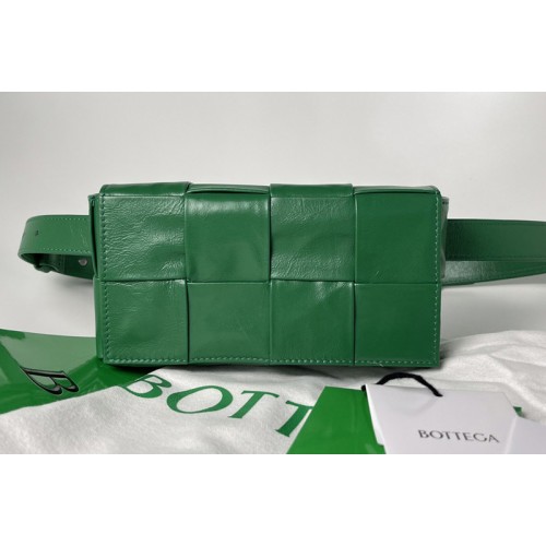 Bottega Veneta Mini Cassette Belt bag in Green Intrecciato Paper Calf leather Bottega Veneta Mini Cassette Belt bag in Green Intrecciato Paper Calf leather
