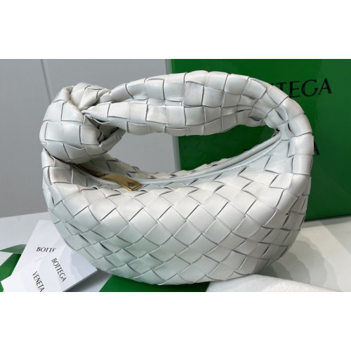 Bottega Veneta Mini Jodie boho bag in White Intrecciato Nappa leather