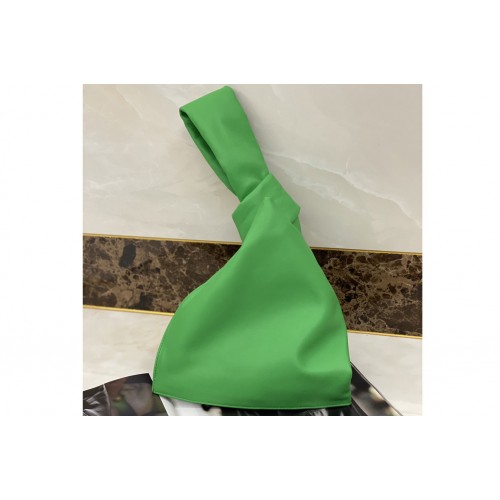 Bottega Veneta Twist Soft clutch with knotted handle in Green Nappa leather