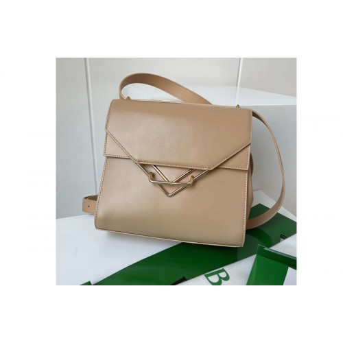 Bottega Veneta The Clip Squared shoulder bag in Almond Box Calf Leather
