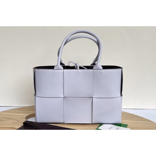 Bottega Veneta Arco Mini tote bag in Purple maxi Intrecciato Nappa leather Bottega Veneta Arco Mini tote bag in Purple maxi Intrecciato Nappa leather