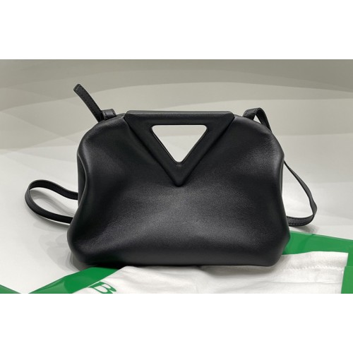 Bottega Veneta Point Leather top handle bag in Black Calf Leather