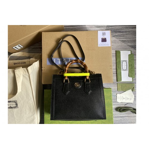 Gucci Diana small python tote bag in Black colored python Gucci Diana small python tote bag in Black colored python