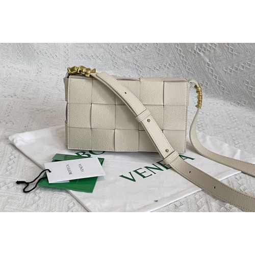 Bottega Veneta Cassette cross-body bag in White Intreccio leather Bottega Veneta Cassette cross-body bag in White Intreccio leather