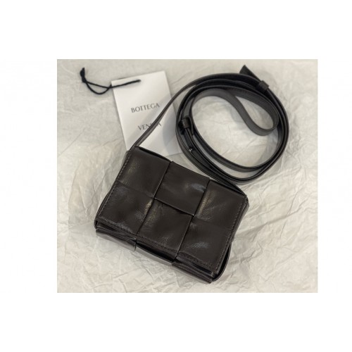 Bottega Veneta Cassette mini bag in Fondant Intreccio leather