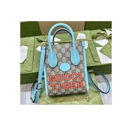 Gucci Tiger mini tote bag in Beige and ebony Supreme canvas