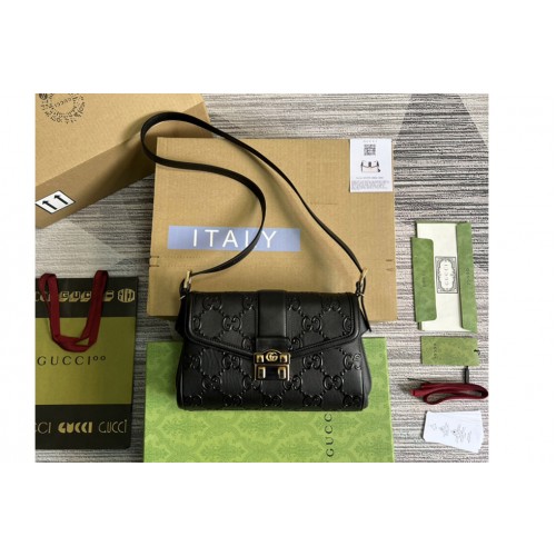 Gucci Medium shoulder bag in Black debossed leather