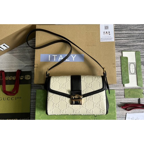 Gucci Medium shoulder bag in White debossed leather