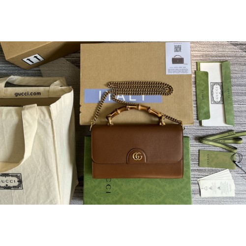 Gucci Diana mini shoulder bag in Brown leather