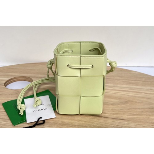 Bottega Veneta Cassette Mini intreccio leather cross-body bucket bag in Yellow Leather Bottega Veneta Cassette Mini intreccio leather cross-body bucket bag in Yellow Leather