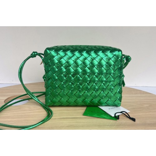 Bottega Veneta Loop intrecciato leather crossbody bag in Green Leather