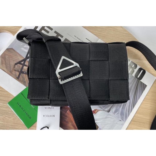 Bottega Veneta Small intreccio webbings cross-body bag in Black Webbings