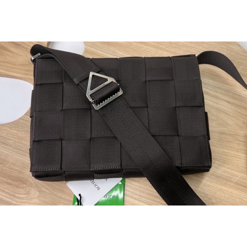 Bottega Veneta Medium intreccio webbings cross-body bag in Burgundy Webbings